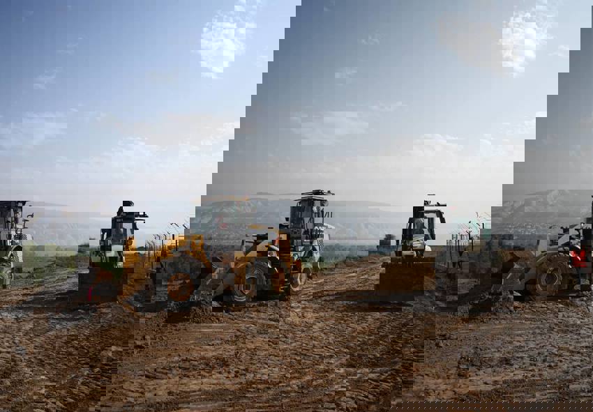 החלו העבודות להקמת המכשול הביטחוני בגבול המזרחי 8.12.25